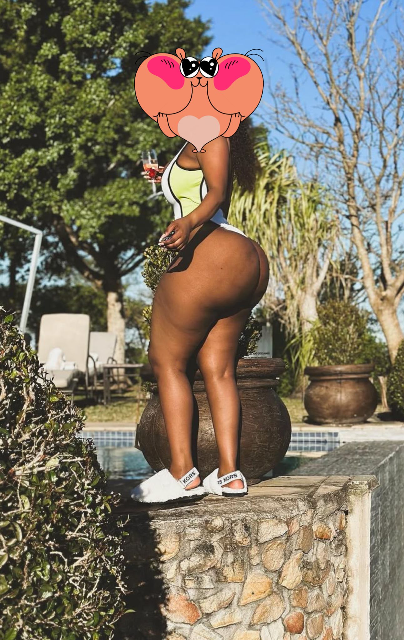 גני – בת 35 אפריקאית תיירת – בנתניה