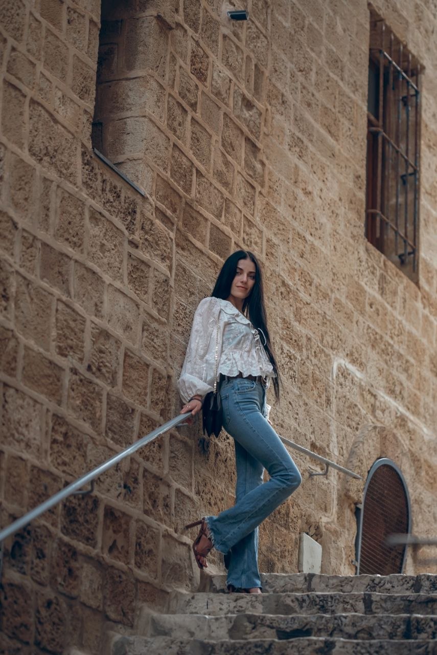ליזה – בתל אביב – כובשת פצצה בת 25