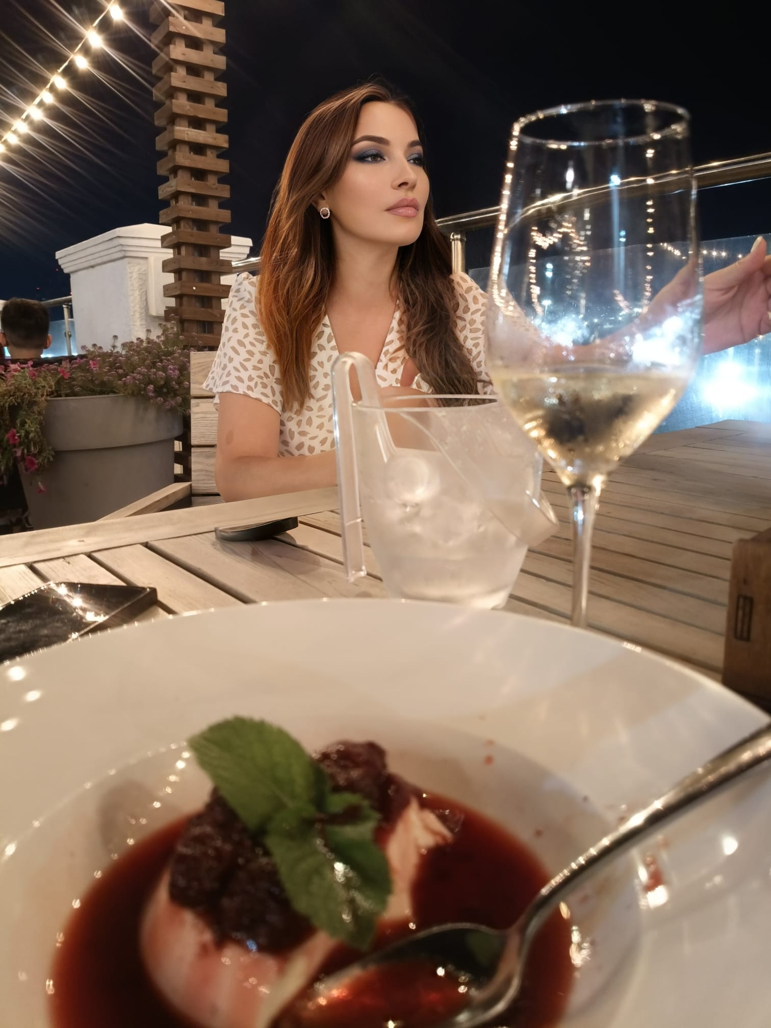 לילי חדשה – אלגנטית בת 29 – תל אביב