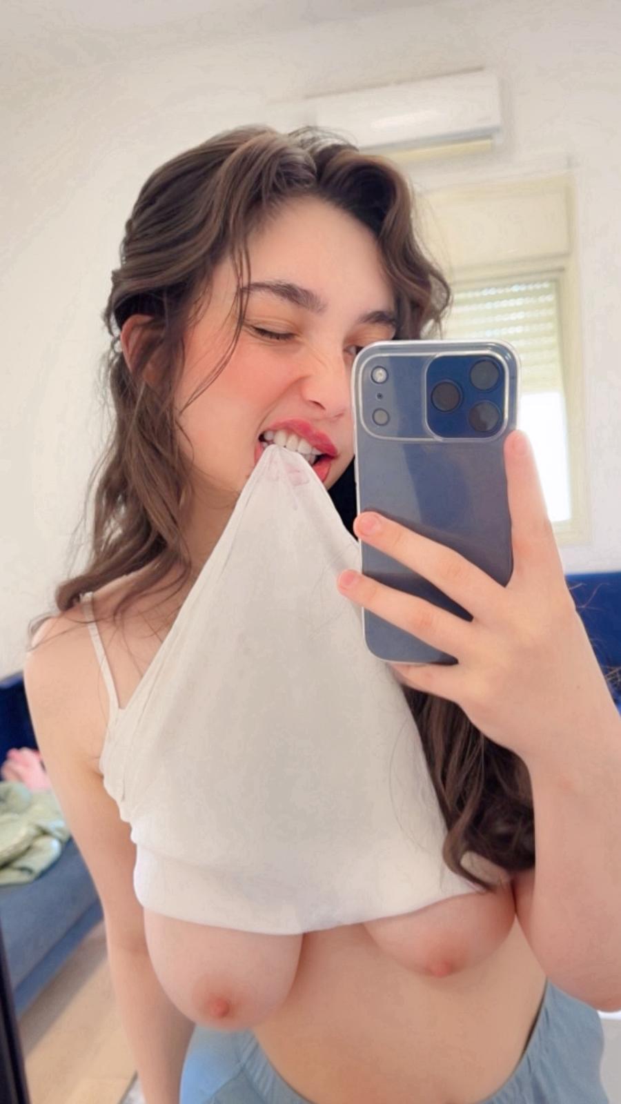 פרולה חדשה – ברזילאית בת 20 – נתניה